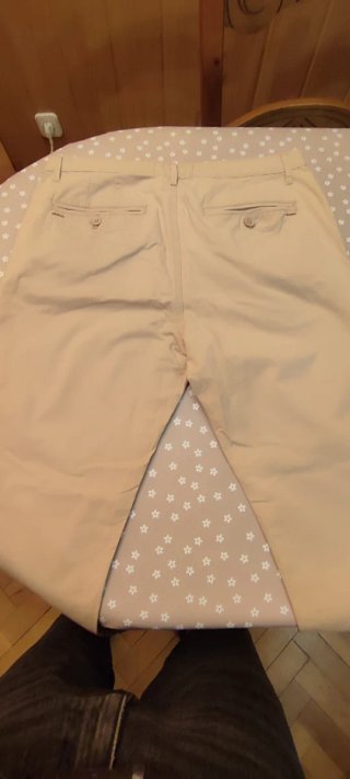 Lote 2 jerseys y 1 pantalón Talla S y 42.