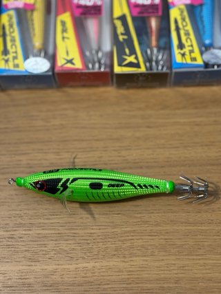 4 señuelos de pesca Projectile Deep