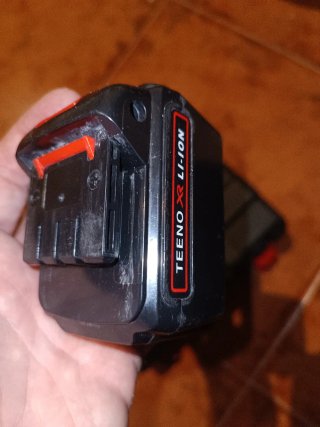 Taladro Atornillador 21V con Maletín para reparar