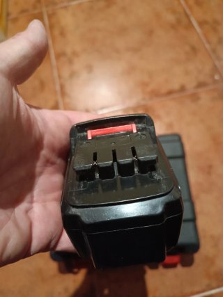 Taladro Atornillador 21V con Maletín para reparar