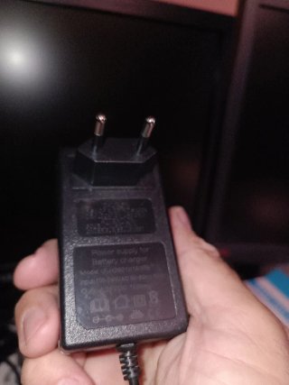 Taladro Atornillador 21V con Maletín para reparar