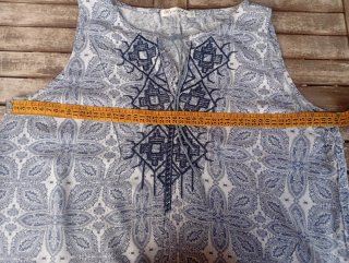 Blusa sin mangas estampada Talla M
