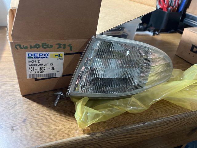 Intermitente Izquierdo Ford Mondeo '93 DEPO