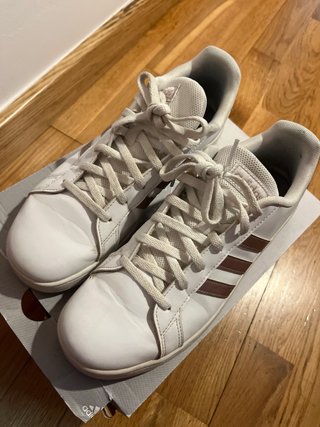 Zapatillas Adidas Blancas y Rosas