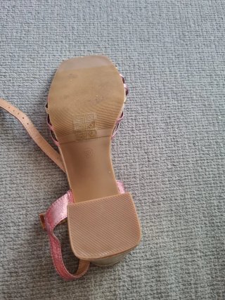 Sandalias Mary Paz tacón oro y rosa T39