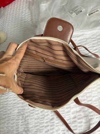 Bolso  Beige Nuevo con Monedero