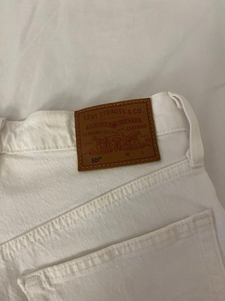 Shorts blancos LEVI'S. Talla 25
