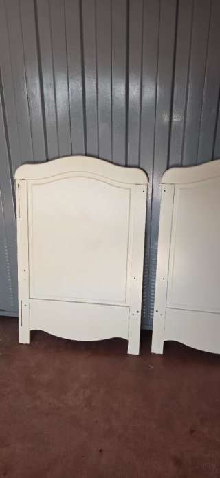 Cuna de madera blanca lacada