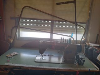 Máquina de coser industrial Brother