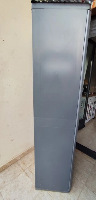 Armario de resina para exterior/interior. Nuevo