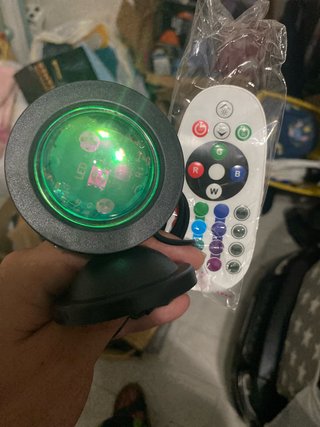 Proyector LED Arcoíris con Mando