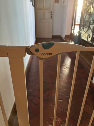 Barrera Lindam Seguridad 76-89 cm