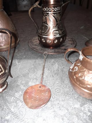 Antiguas piezas de cobre decorativas