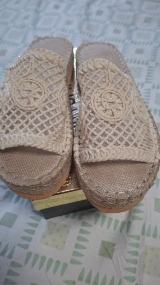 Sandalias Beige Nuevas