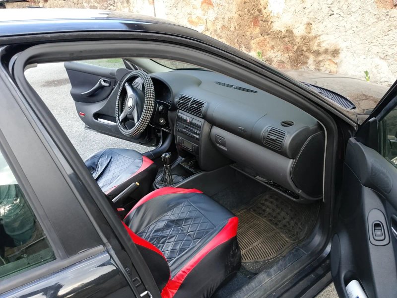 SEAT Leon 2001 - foto 1