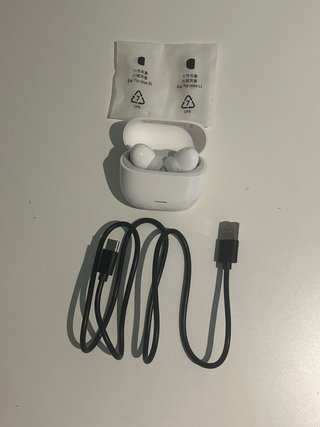 Pacchetto Xiaomi: Telefono Redmi 14C, Auricolari e Smartwatch