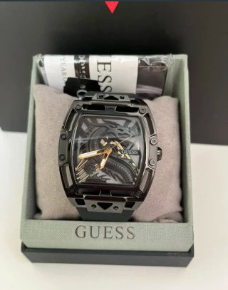 Reloj Guess Negro y Dorado