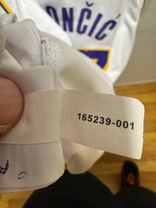 Camiseta Lakers 77 Doncic
