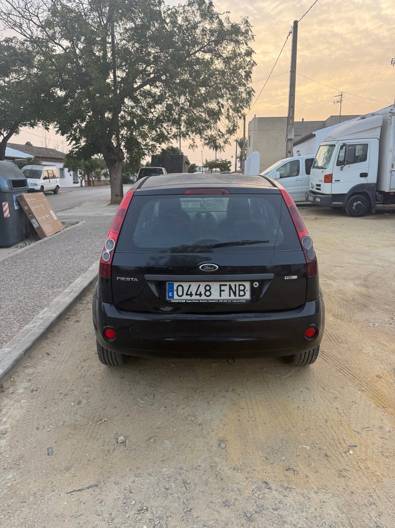 Ford Fiesta 2007 - foto 1