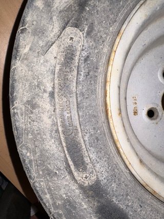 Rueda de remolque para carro