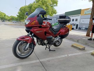Moto Honda Deaville 650