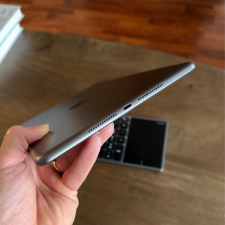 iPad 7ª Generación 10,2” 32 GB Wi-Fi (A2197)