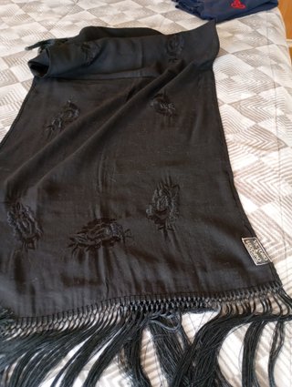Mantón Vitorio & Lucchino negro bordado