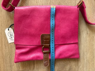 Bolso de hombro piel sintética fucsia Nueva