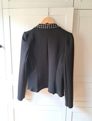Chaqueta Boohoo Tachuelas Negra