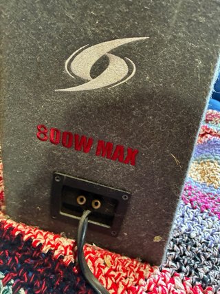 Subwoofer con caja