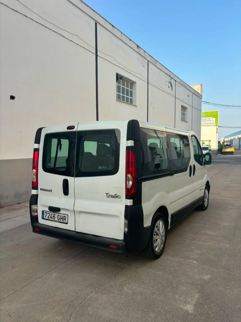 Renault Trafic 2008 - foto 1