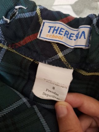 Falda colegio santa maria valencia. Talla 8