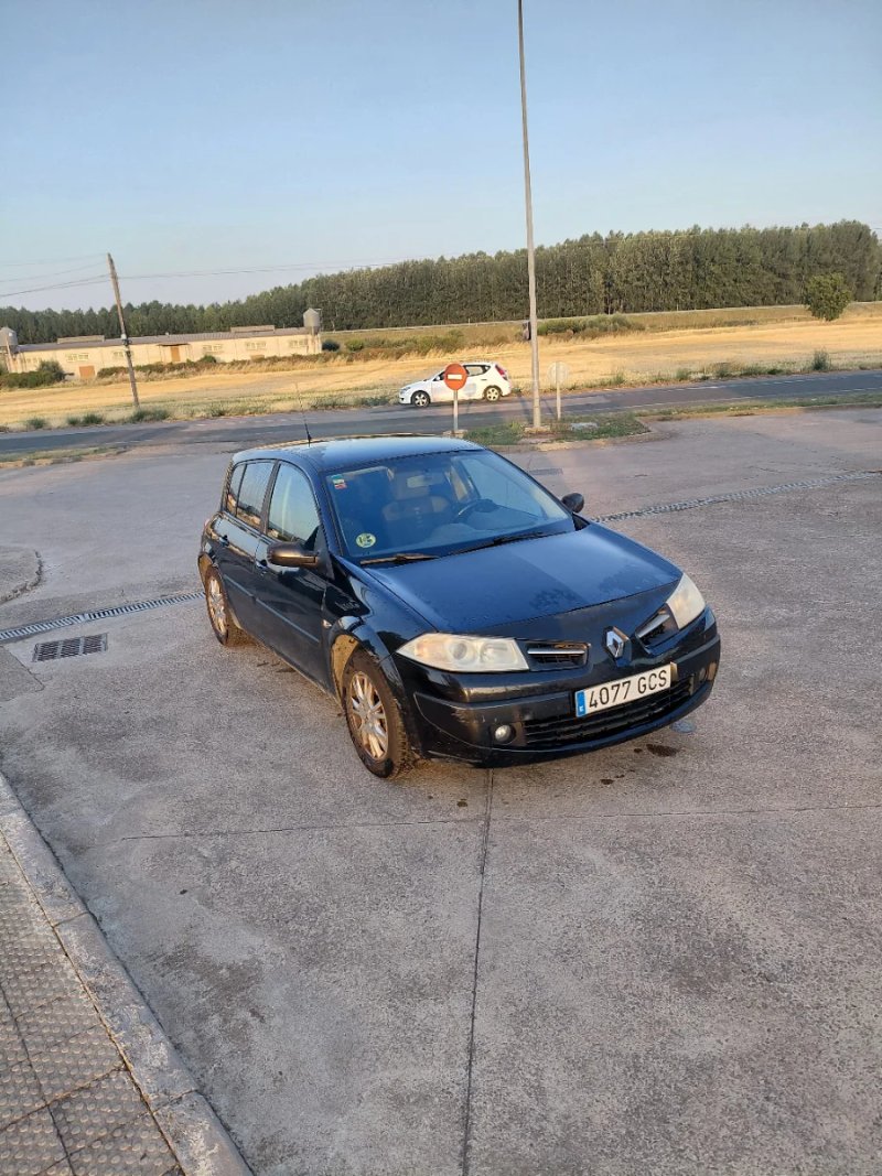 Renault Megane 2008 - foto 1