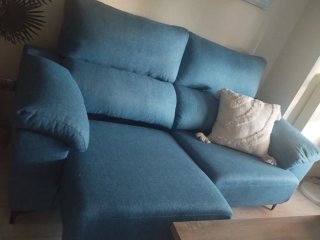Sofá azul de tela
