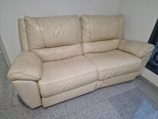 Divano in pelle beige