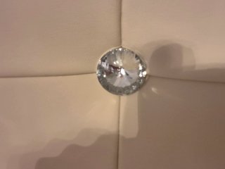 Cabecero polipiel beige con diamantes