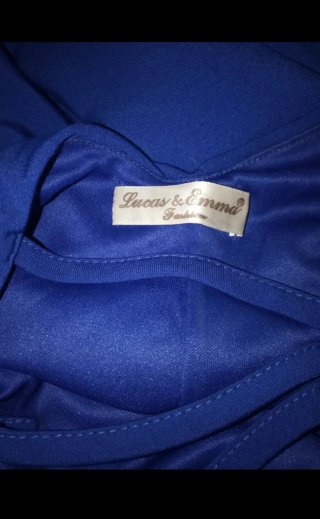 Vestido azul con pedrería