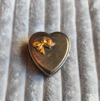 Cajita Corazón con Espejo y Compartimentos