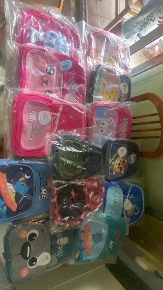 Mochilas infantiles nuevas 1 mochila 10€ 2X 15€