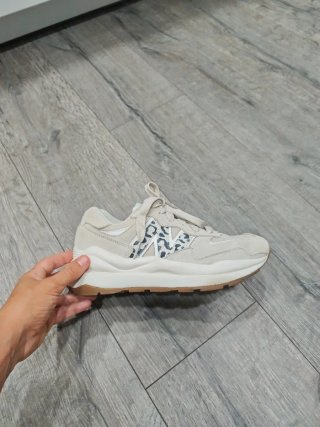 New Balance 5740 Donna Beige Taglia 37.5