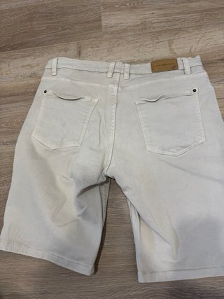 Pantalón corto