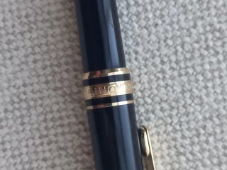 Bolígrafo Montblanc Negro y oro
