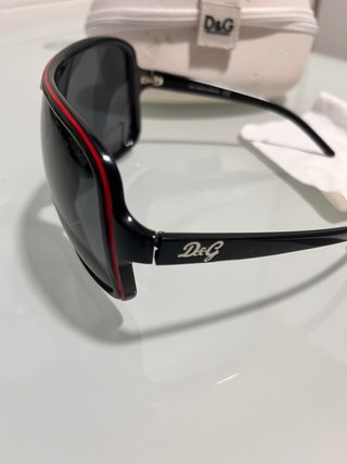 Gafas NUEVAS de sol Dolce & Gabbana negras y rojas