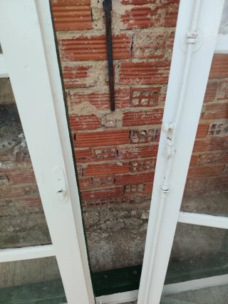 Ventana antigua madera blanca