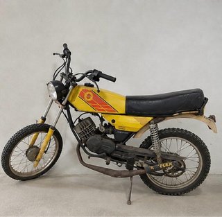 Moto clásica Rieju 49 cc