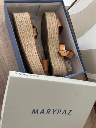 Sandalias MARYPAZ Plataforma Marrón/Dorado Talla 3