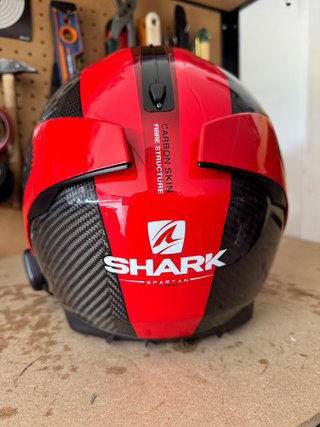 Casco Shark Spartan Carbon Skin + Cardo 4X