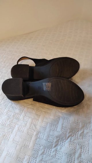 Zapatos de tacón negros