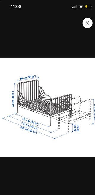 Cama infantil blanca y mesita de noche IKEA