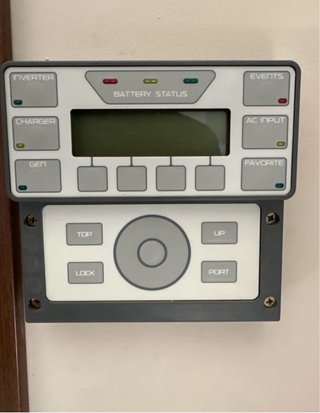 Controlador OutBack MATE3S para sistema solar
